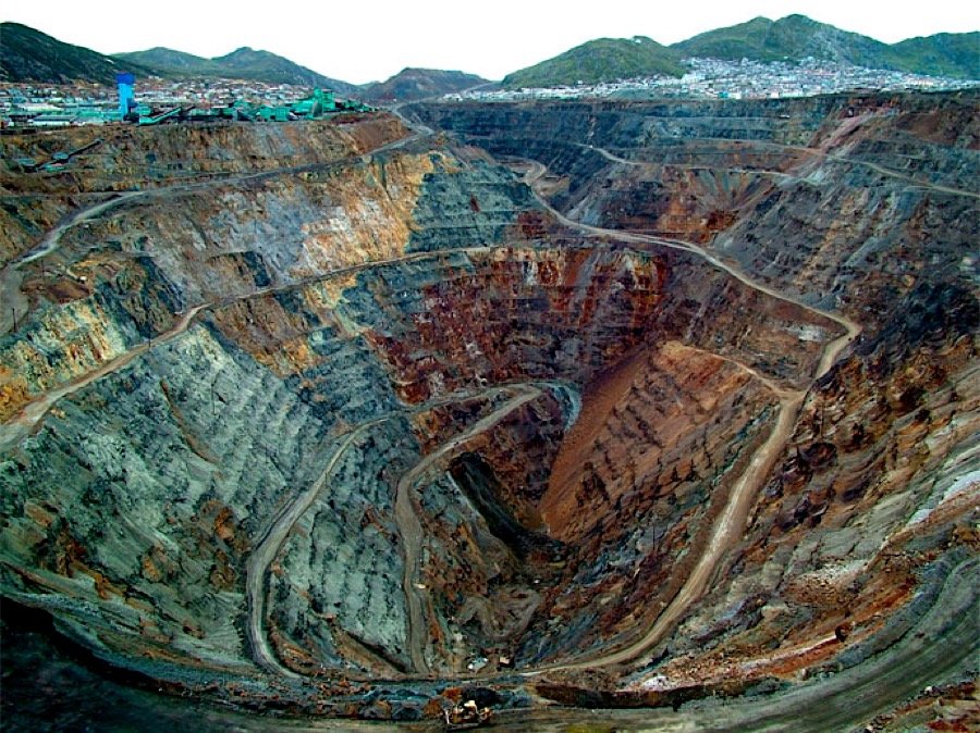 Glencore Mineradora - subestações Elétricas, Salas de Transformadores Glencore gastará US 956 milhões para aumentar a participação no maior produtor de zinco do Peru