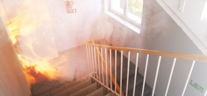 Gerenciamento de Fumaça pressurizacao em escada de incendio
